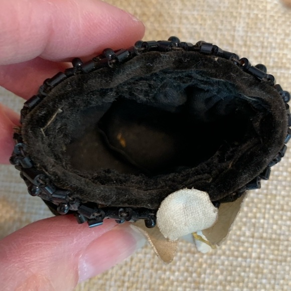 Antique spool and needle case. Turn of the century piece with sweet writing. - Picture 2 of 10